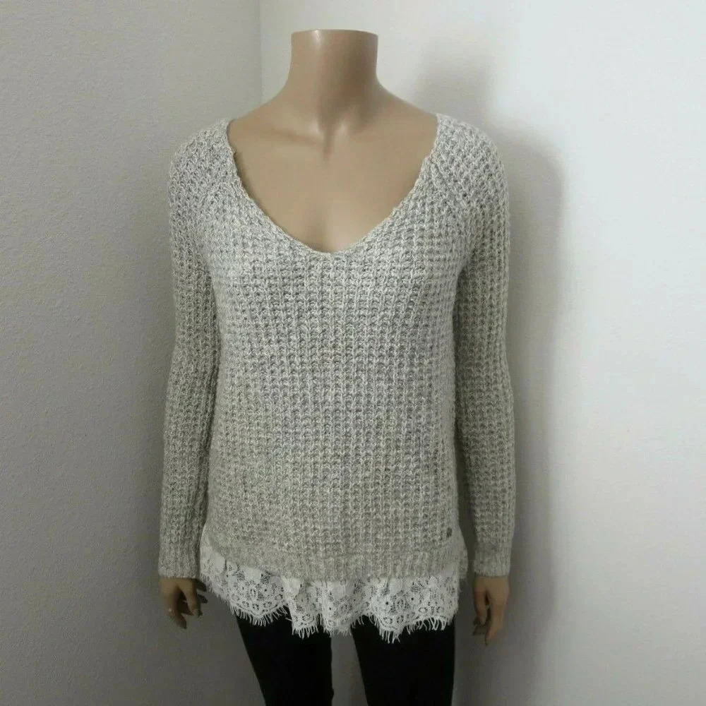 NWT Hollister Lace Hem Chunky Knit Sweater Size S